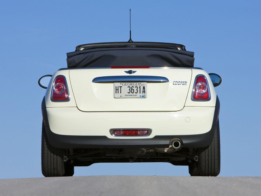  Mini Cooper Cabrio 2010 года  (US) (фото 8 из 30)